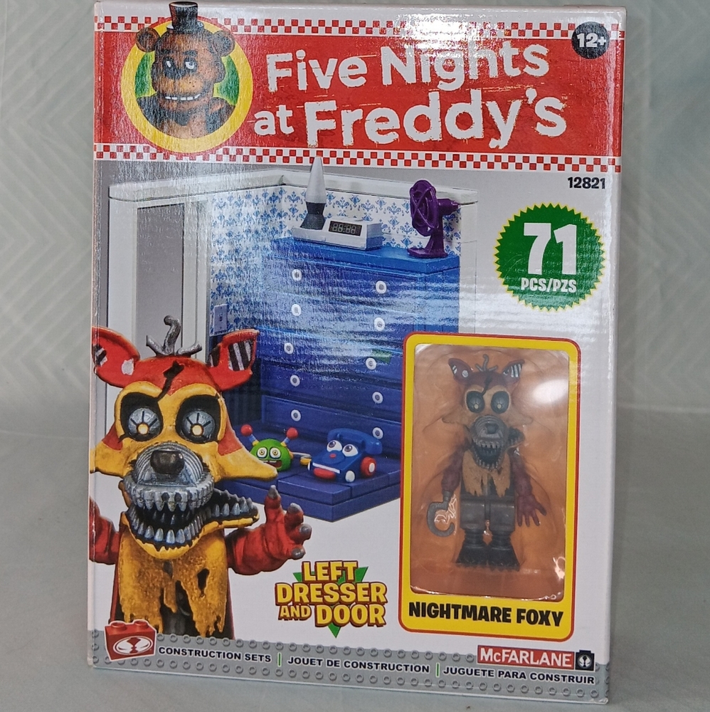 McFarane Five Nights At Freddy Left Dresser And Door, Nightmare Foxy 71 Pieces